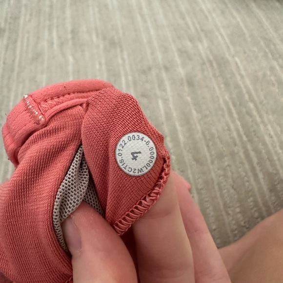 Lululemon Coral Flow Y Sports Bra - Picture 3 of 3